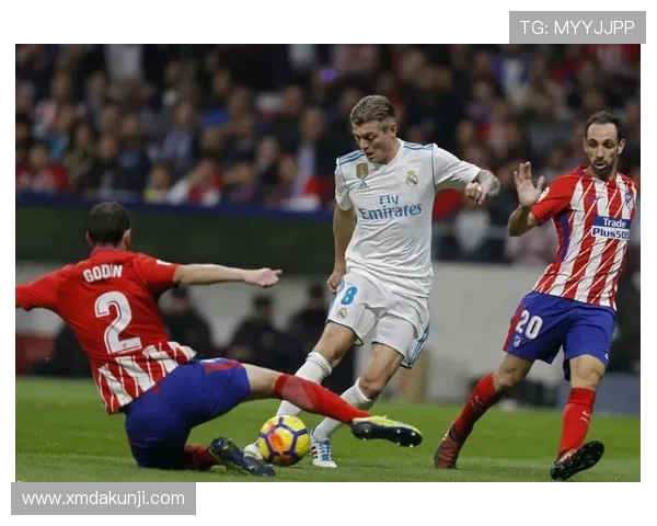 霍伊别尔技术特点解析：防守稳健、传球精准、中场控制力强